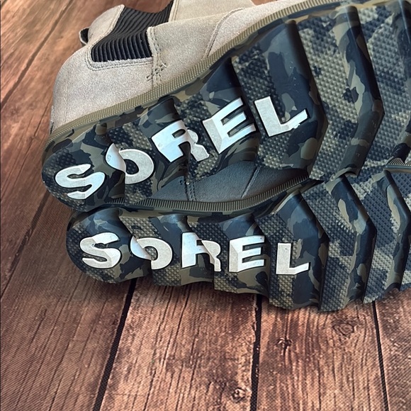 Sorel Joan of Artic Wedge II Gray Suede Chelsea Boot Sz 8.5 - Picture 2 of 6